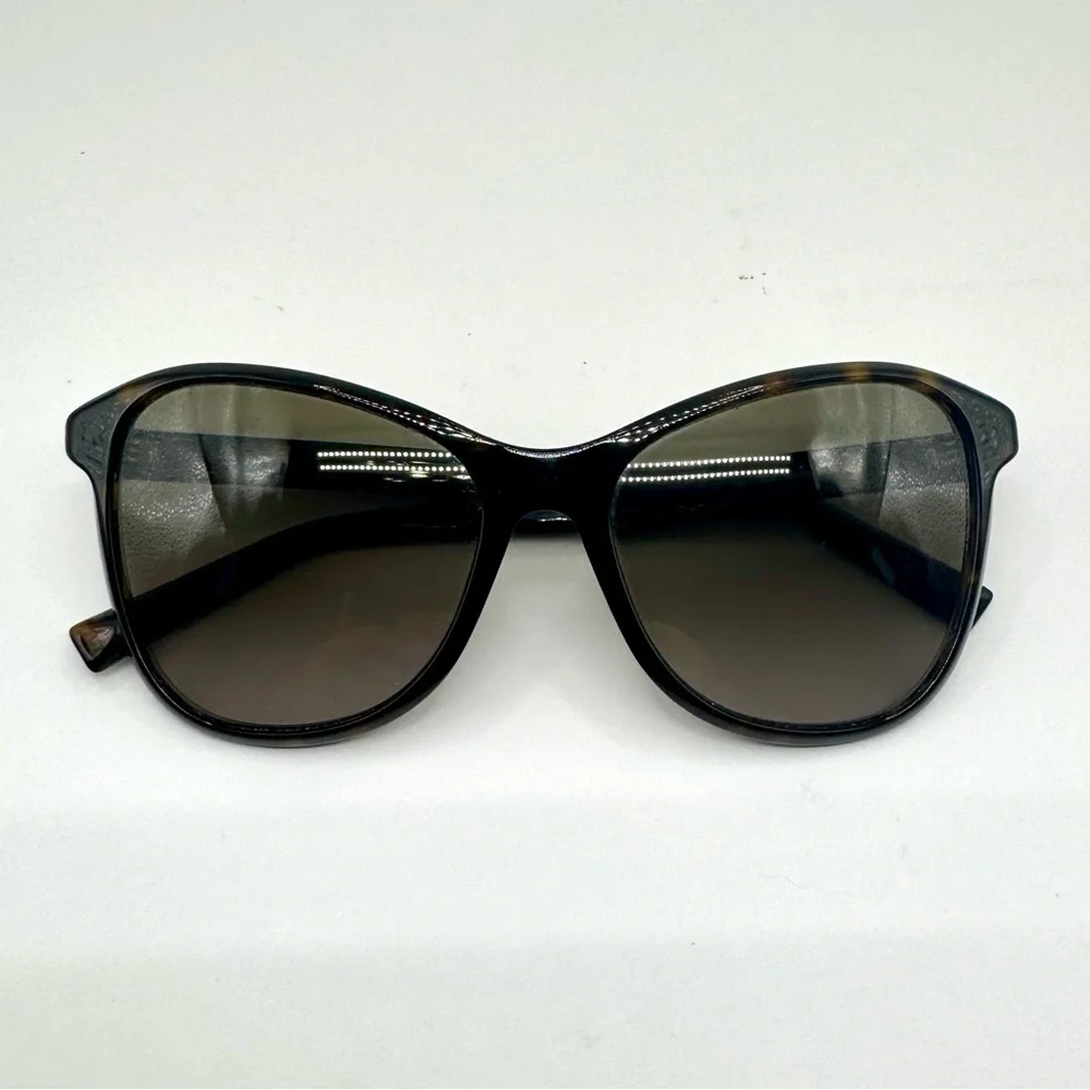 Givenchy preowned very